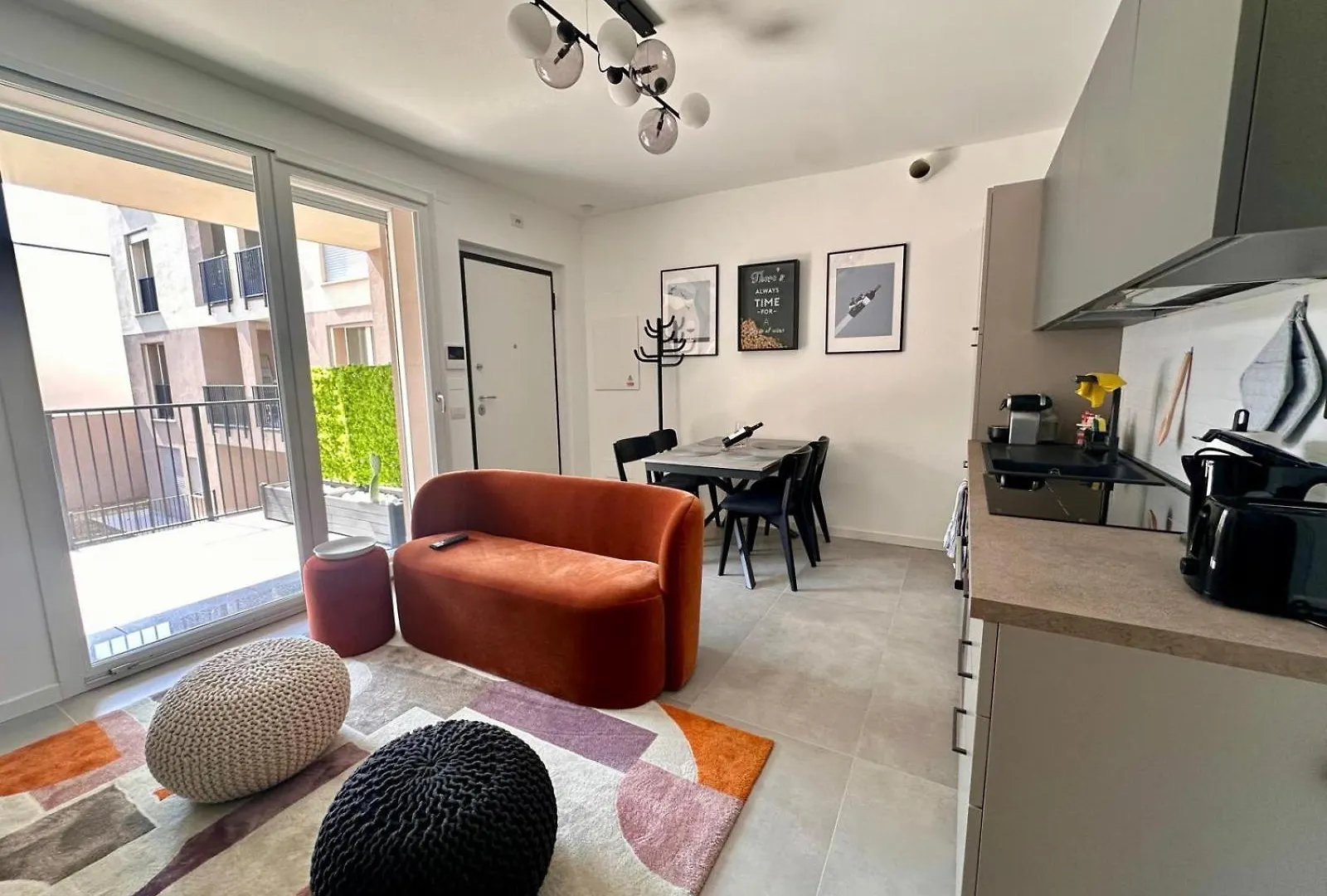 アパート Certosa-Citylife-Sansiro With Terrace, Air Conditioner, Free Wi-Fi And Parking ミラノ