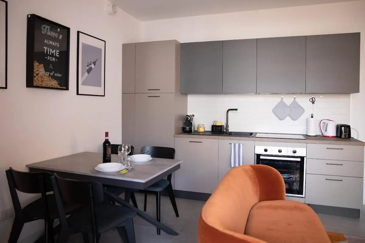 Apartament Bovisa Suite - Terrace, Air Conditioner And Free Wi-Fi Włochy